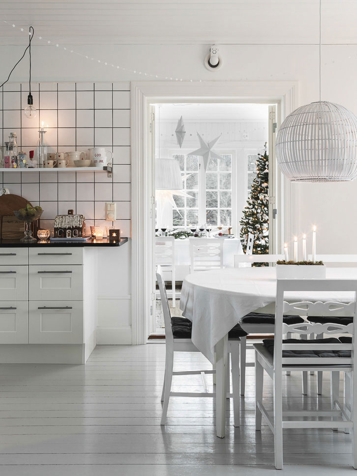 温馨瑞典小屋，Carina Olander 的冬季美学-19