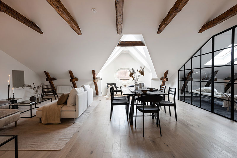 瑞典时尚阁楼公寓 | 玻璃隔墙与木梁的完美结合-6