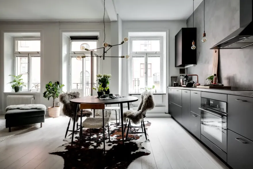 44 平米瑞典公寓玩转玻璃隔断与色彩-5