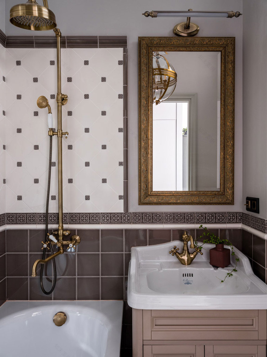 莫斯科彩色小公寓,历史建筑中的活力设计-14