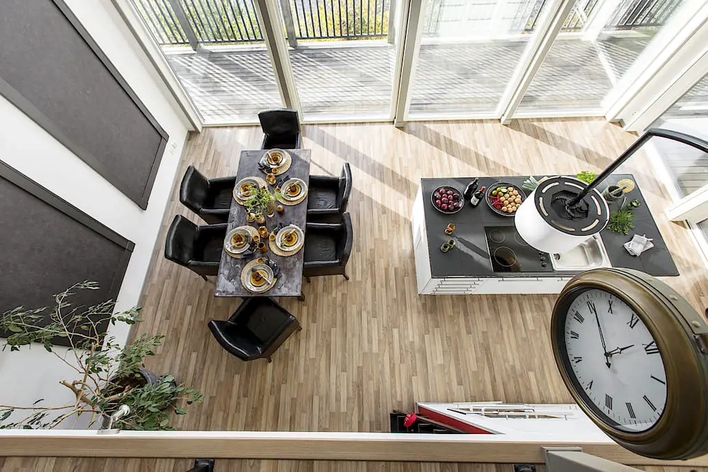 瑞典黑色别墅 | 水上的豪华游轮-9