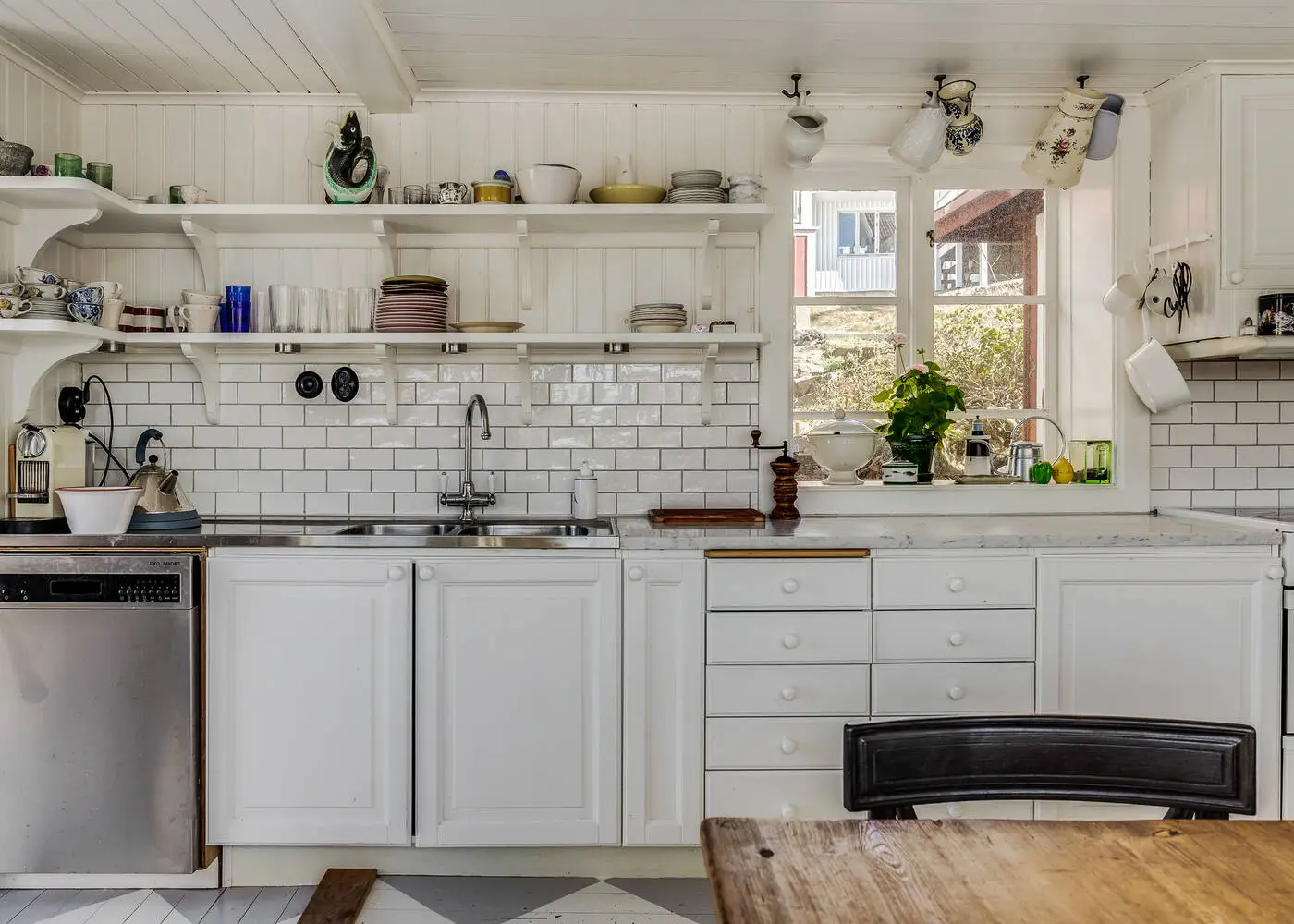 "瑞典 Mollösund 小镇，57m2 红色小木屋的温馨魅力"-4