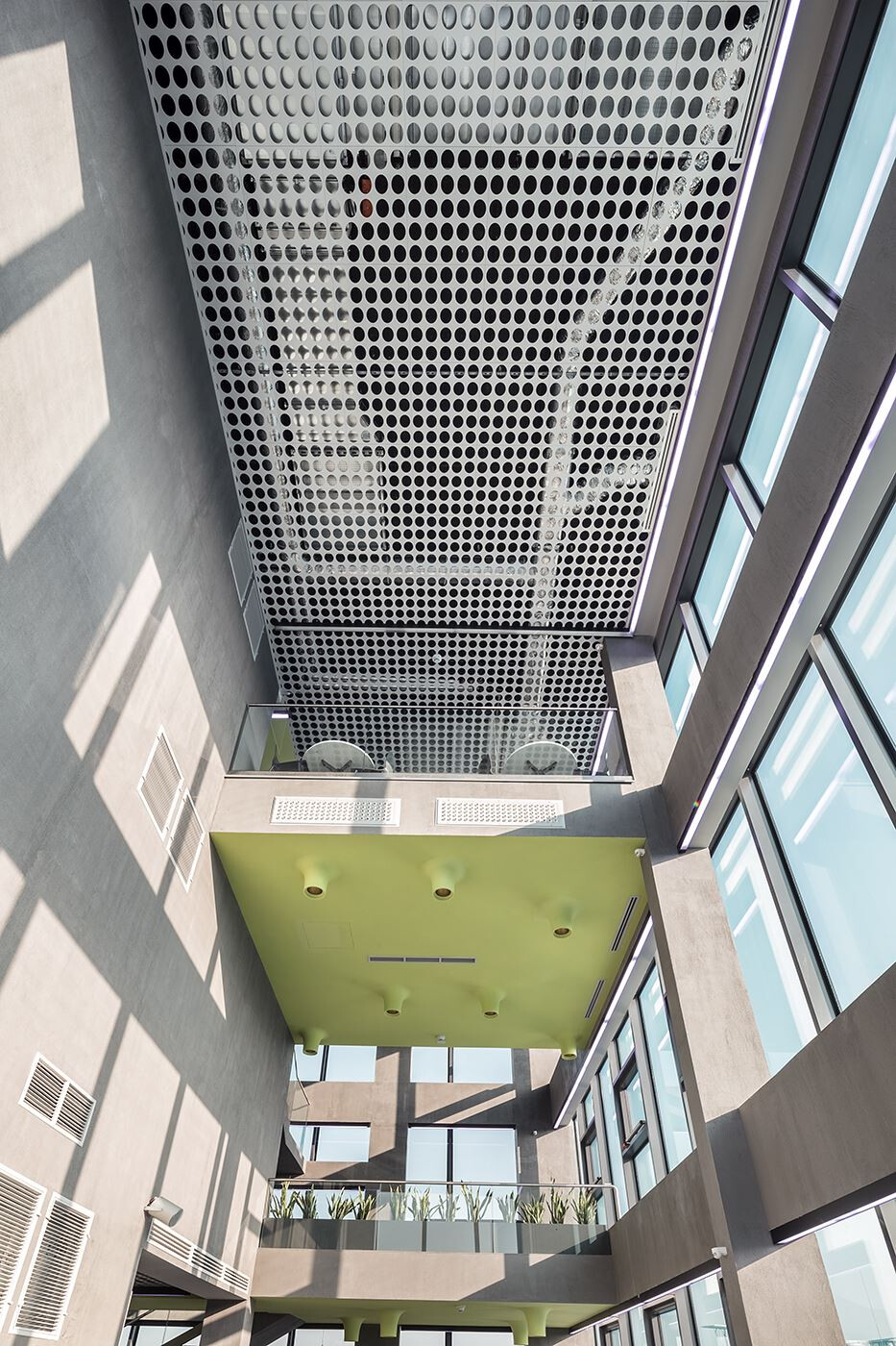 波兰 AGH 科技大学现代室内设计案例解析-21