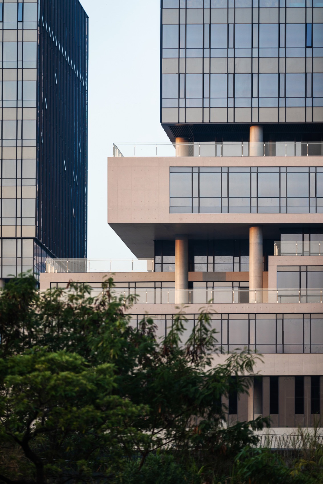 龙华设计产业园总部大厦丨中国深圳丨华阳国际（多方面设计）,弗斯特（幕墙相关）等-7