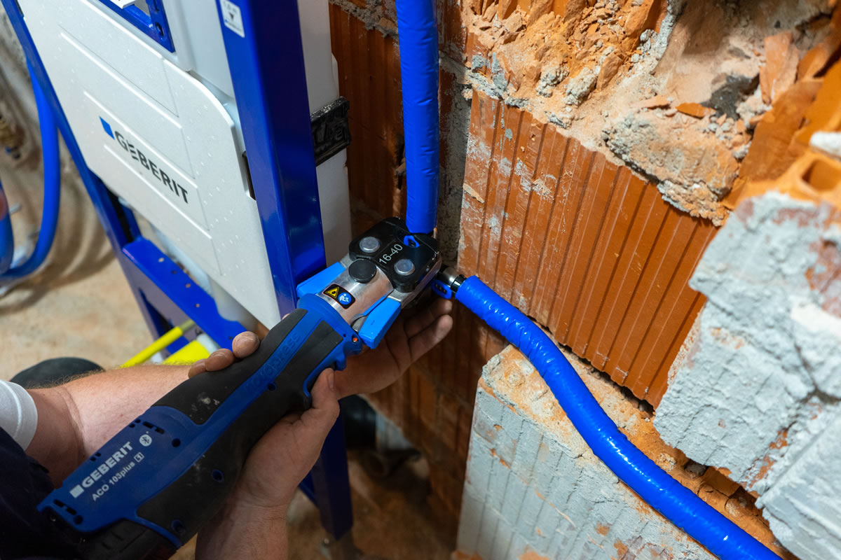 6平米卫生间翻新项目-17