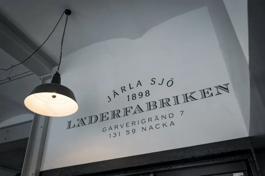 瑞典工业风公寓 | 湖畔旧厂房的华丽转身-22