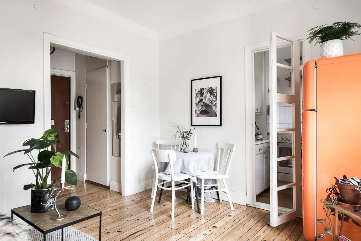 22 平米小户型设计，巧用 Smeg 冰箱打造独特空间-3