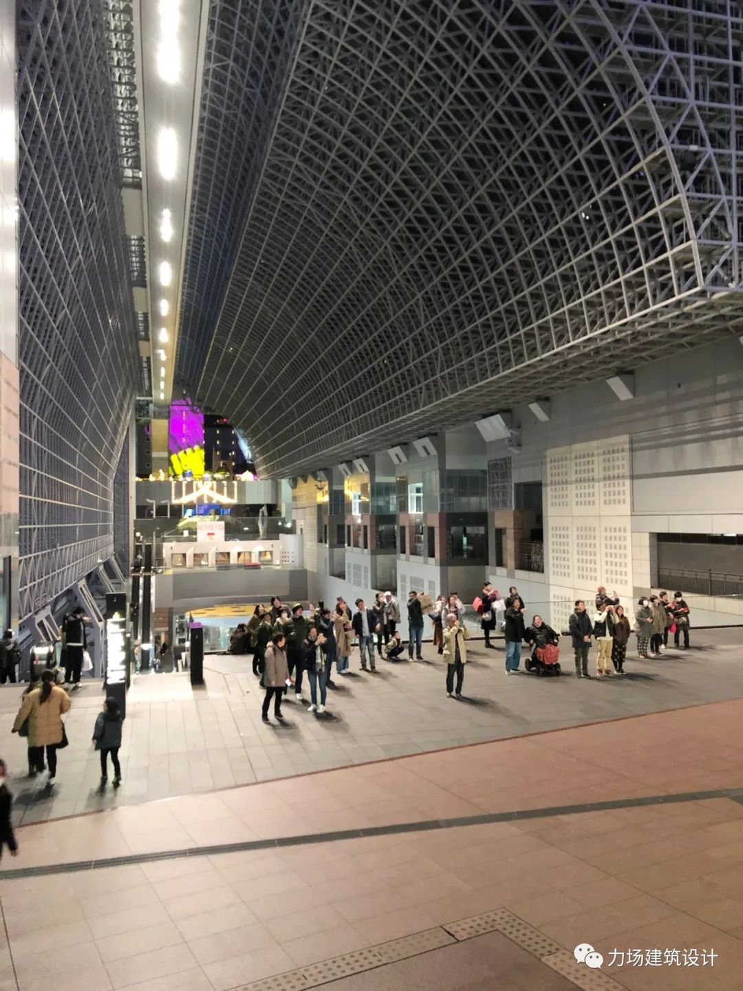 原广司的 JR 京都站——城市综合体与艺术的完美融合-37