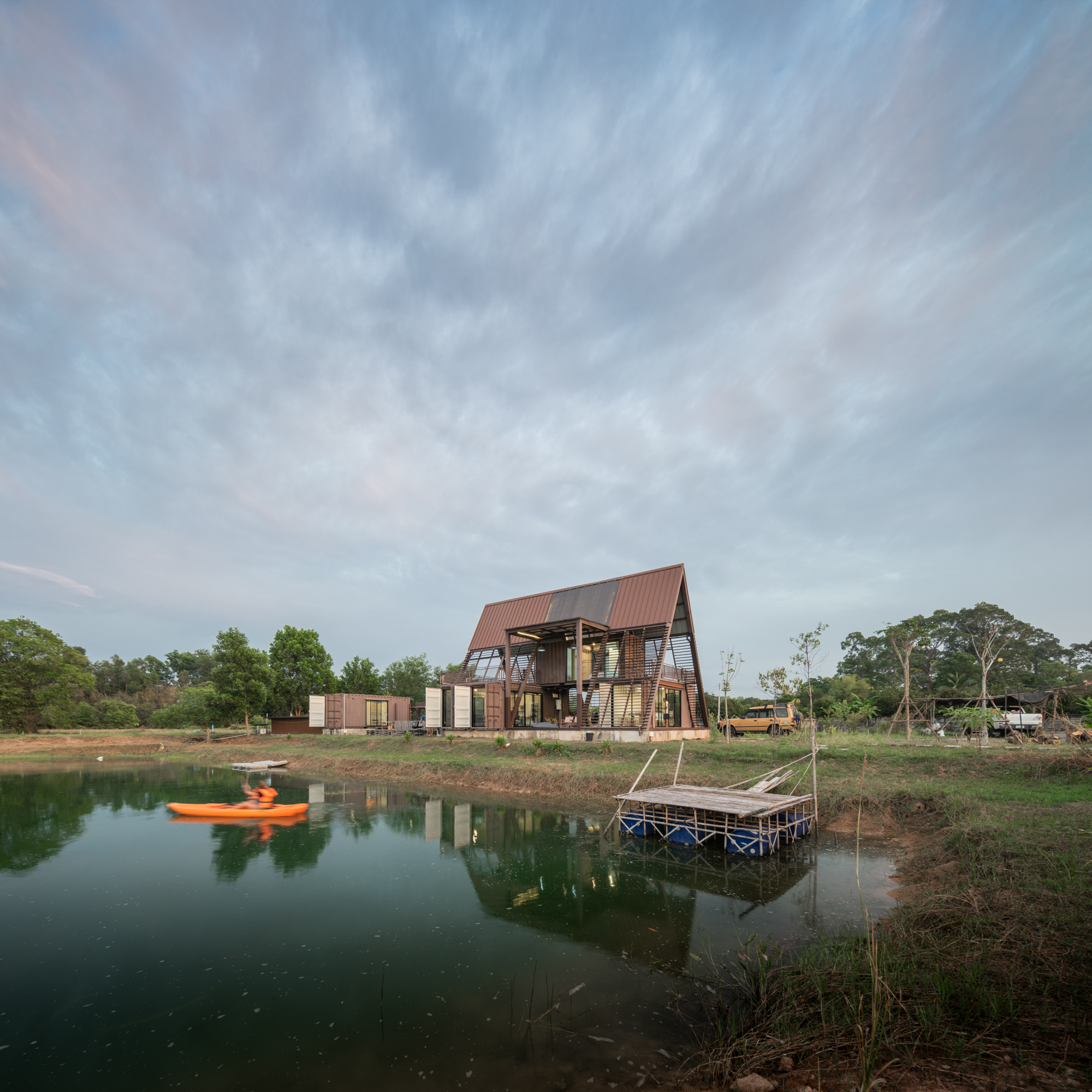 OOST Kampville 集装箱小屋丨泰国那空那育丨TJOB-20