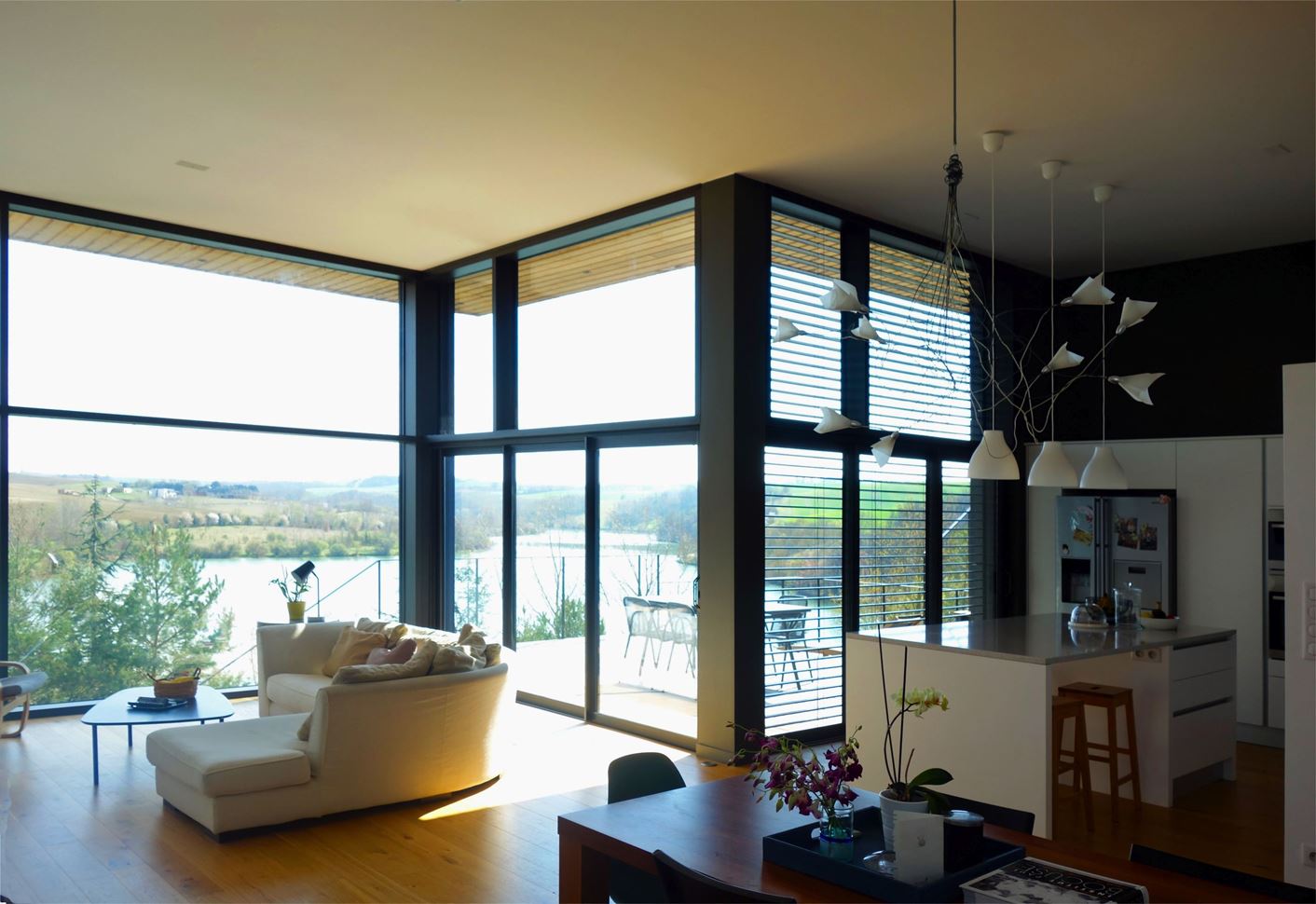 法国南部山间 M House，自然景观与建筑完美融合-13