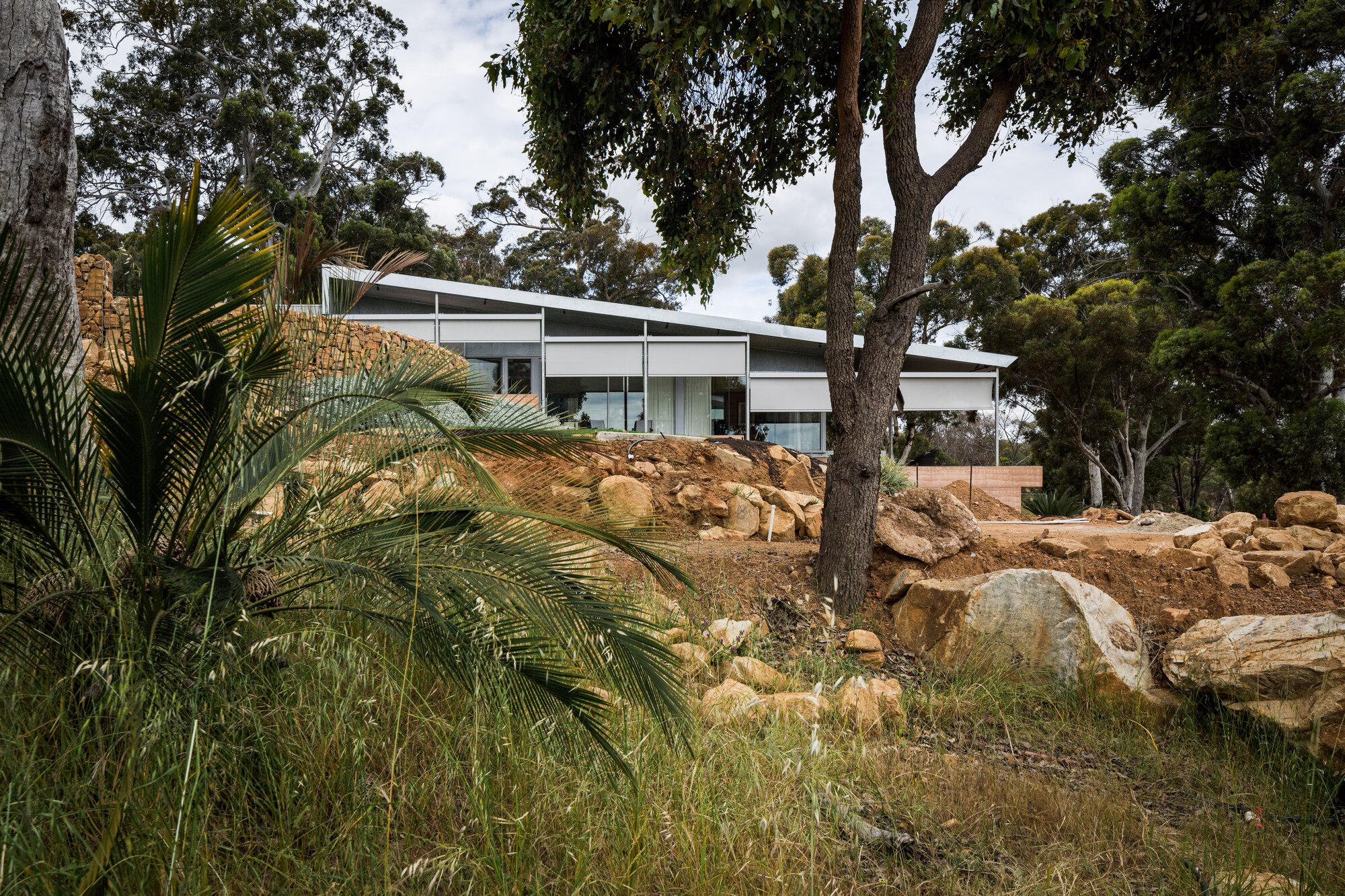 快速成交房屋交易；快速完成房屋买卖（注：Rapid Close House 不是常见标准表达，推测可能是在房产交易语境中表示快速完成房屋买卖流程，这里给出一种较合理的理解翻译） 丨Philip Stejskal Architecture-4