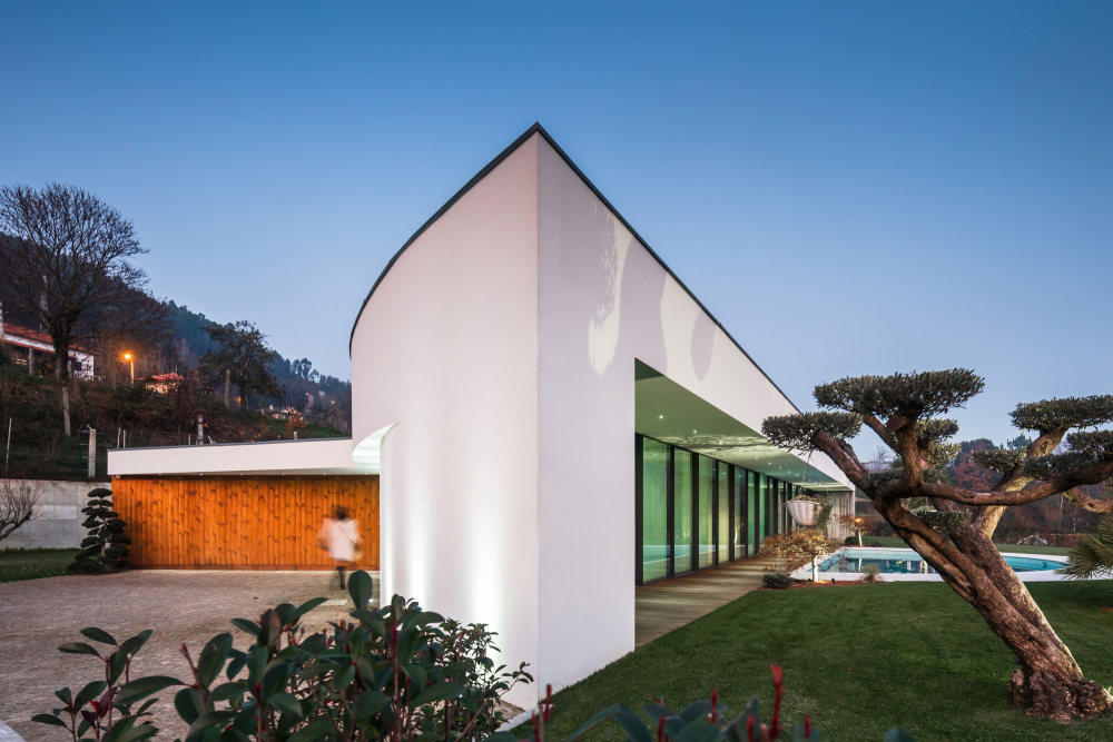 葡萄牙 Arouca 住宅 | 融入自然的"天眼"建筑-52