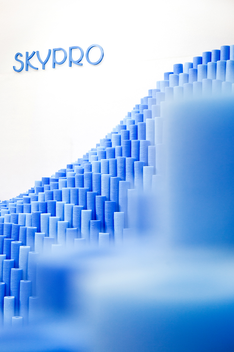 云端漫步·LIKEarchitects 打造的 Skypro 鞋子展台-14