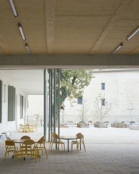 Pierre and Colette Soulages  Primary School / NAS architecture + GTA