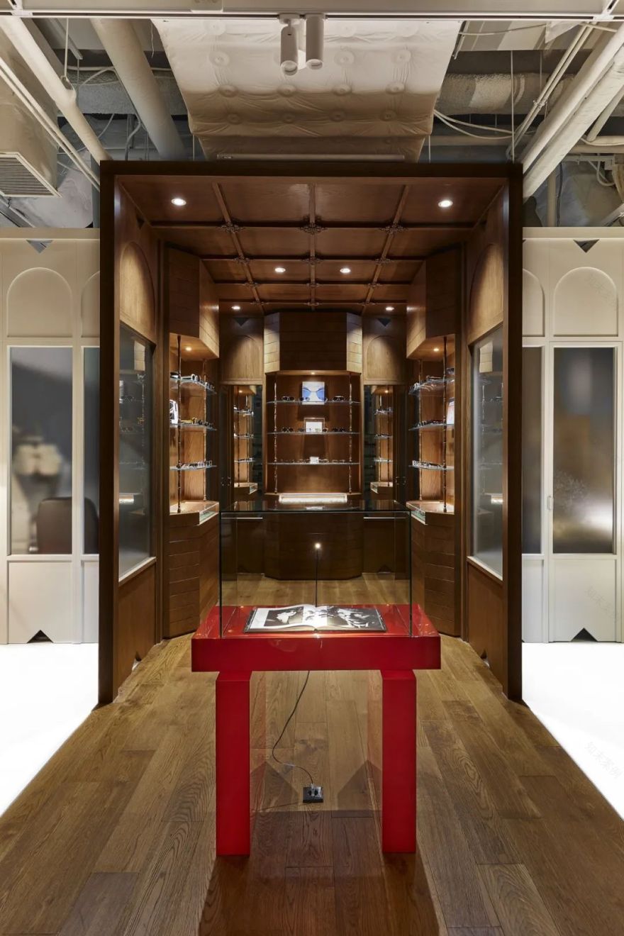 首尔 Oror 独特眼镜精品店设计丨韩国首尔丨NBDC-11