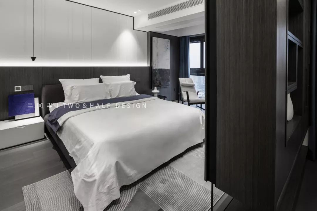 灰色调空间中的光影探索-25