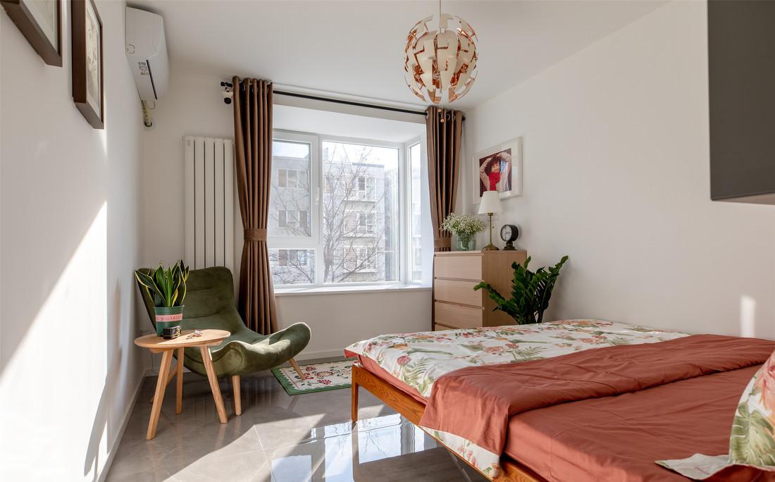 悬浮壁柜打造多彩客厅-29