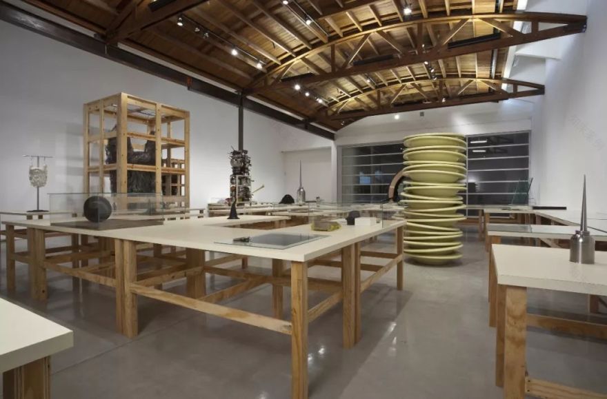 超现实家居幻想 | 罗伯特·瑟瑞恩的艺术探索-55