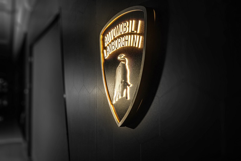 兰博基尼中国首家概念店丨美国CRAZY DESIGN(疯狂设计)事务所-17