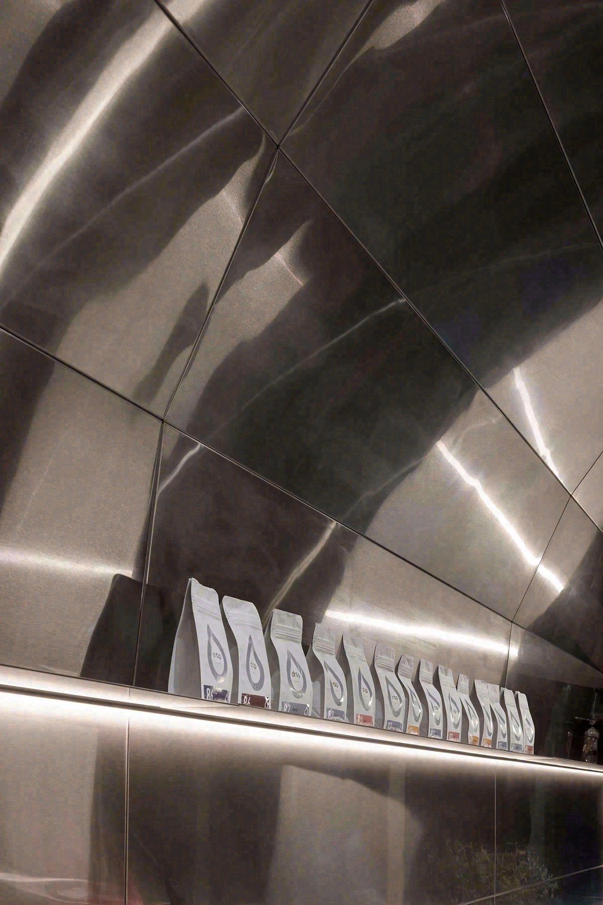 DROP 咖啡店丨乌克兰丨Makhno Studio-20