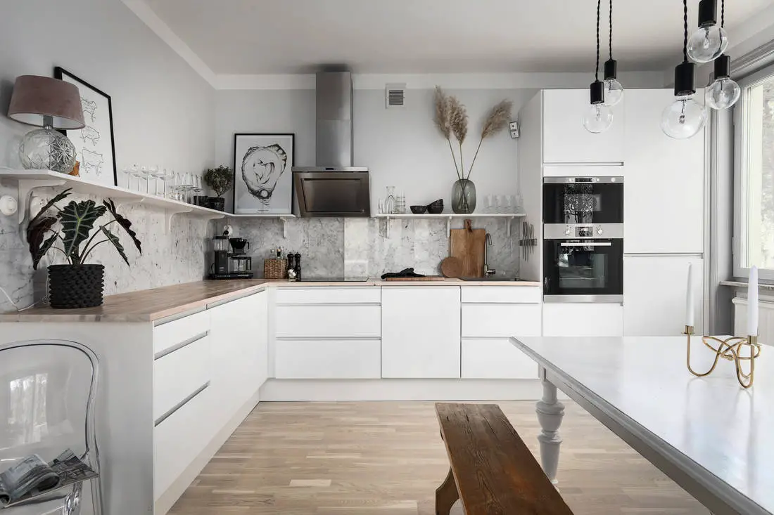 54 平米现代简约开放式厨房设计-4