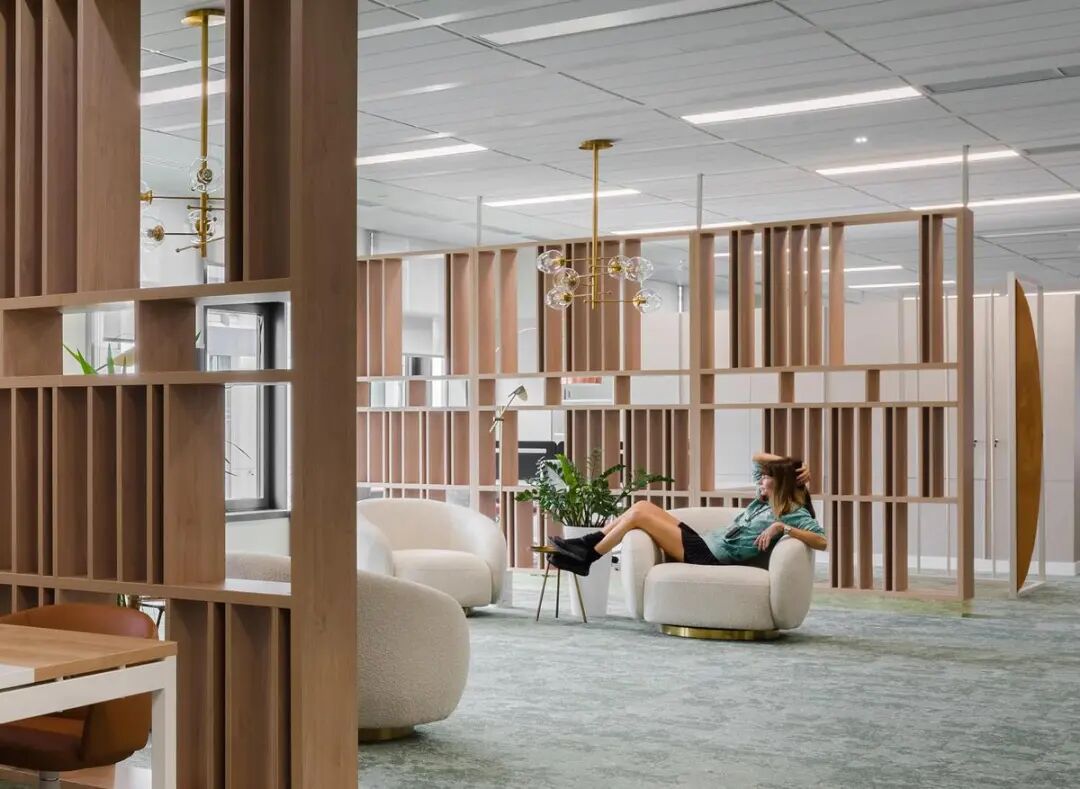 医疗巨头Regina Maria布加勒斯特办公室丨罗马尼亚布加勒斯特丨Alina Vîlcu,Radu Dumencu-13