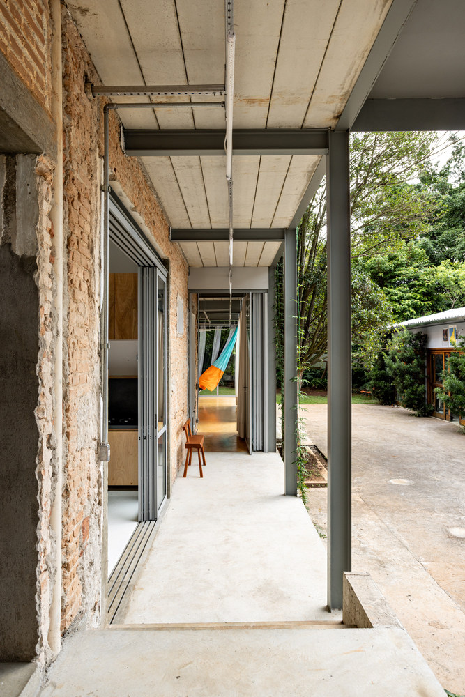 液态之家 · 将私人住宅转变为艺术创作的共享空间丨巴西圣保罗丨Julia Feldens-10