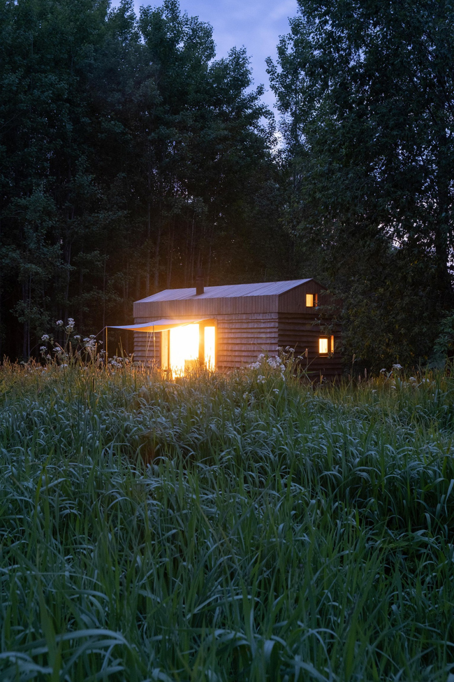 Избушка волонтера（志愿者小木屋）丨АРХДВОР-24