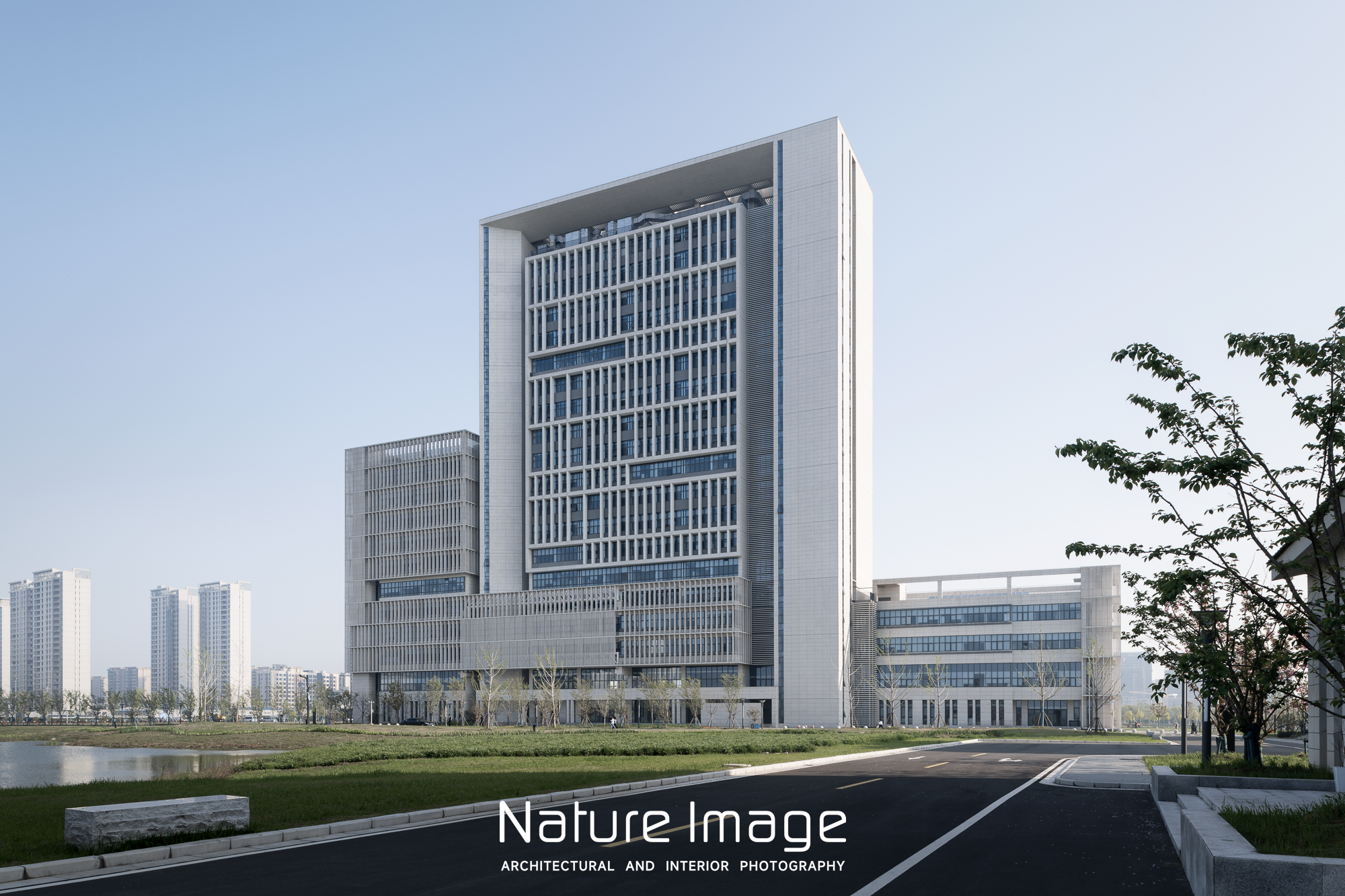 江南大学宜兴校区研究生院一号科研楼丨中国江苏丨华南理工大学建筑设计研究院-17