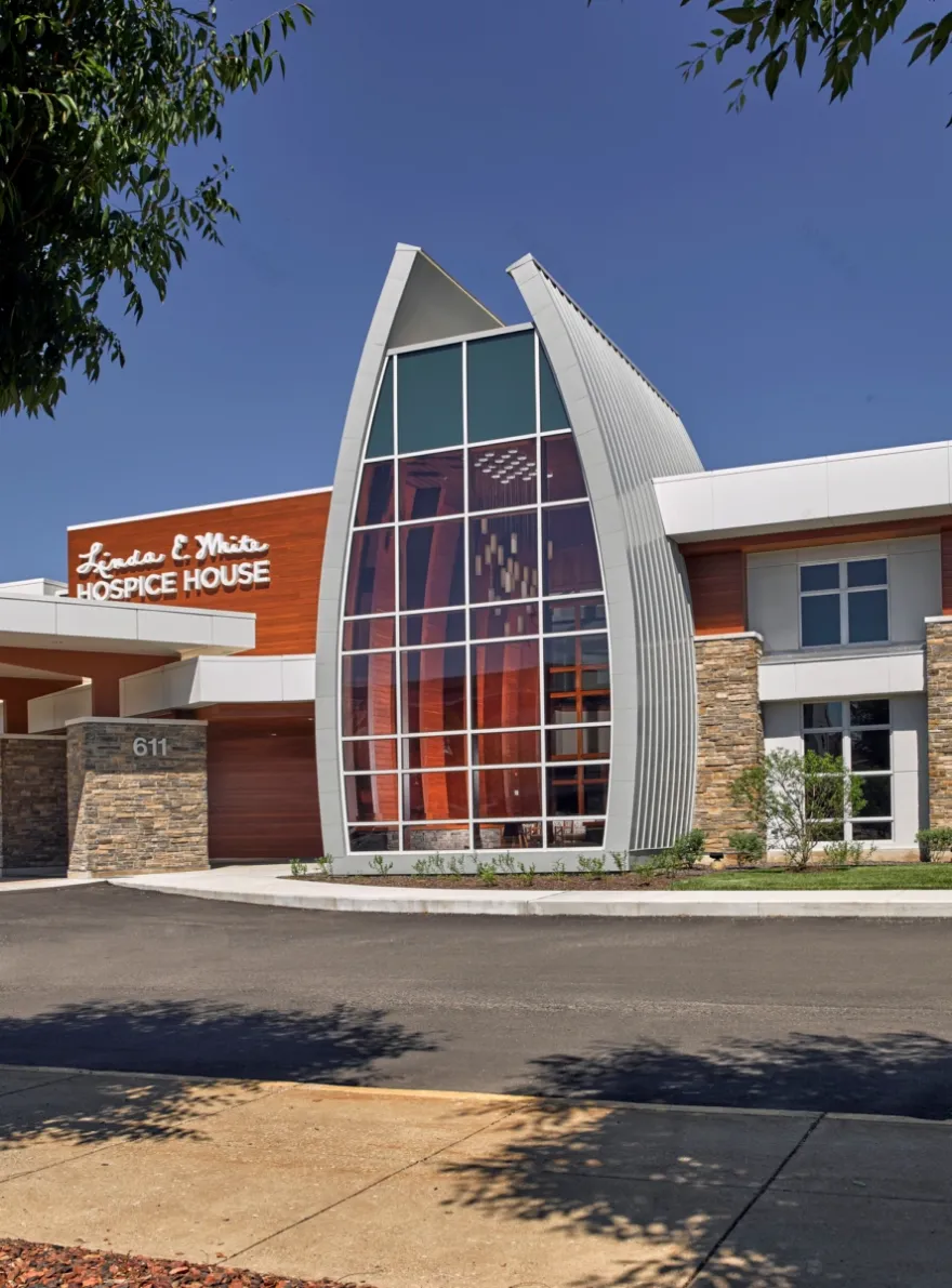 祈祷之手 · Linda E· White Hospice House-8