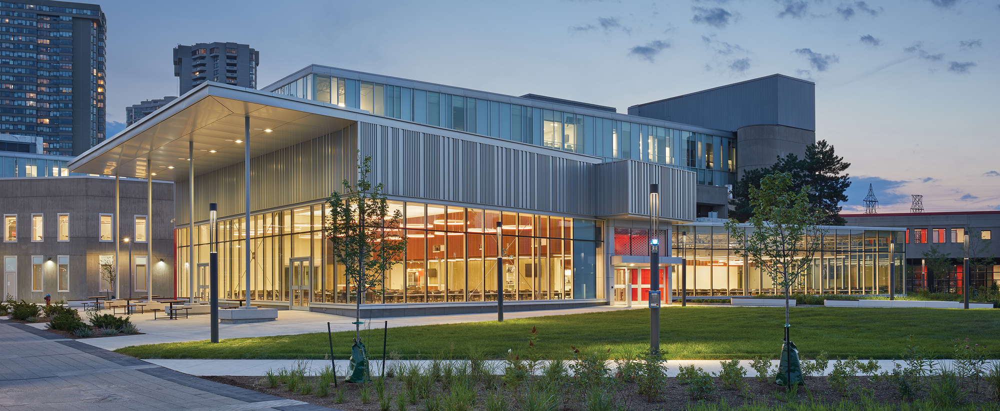 纽纳姆校区食堂丨加拿大多伦多丨Taylor Smyth Architects-34