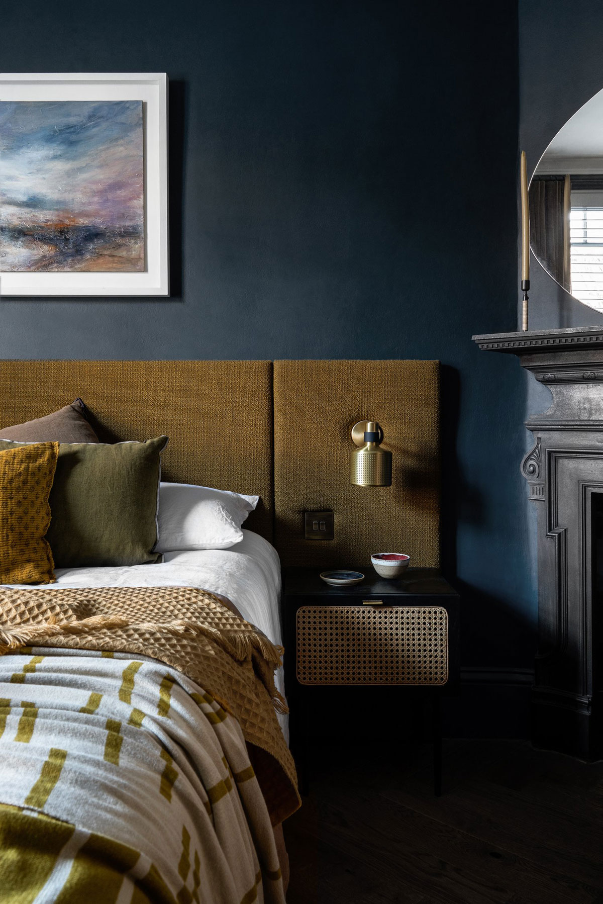 伦敦经典公寓的时尚深色调设计-4