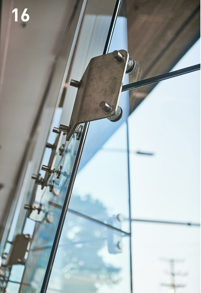 Tudor House酒类商店,加拿大 / GBL Architects-21