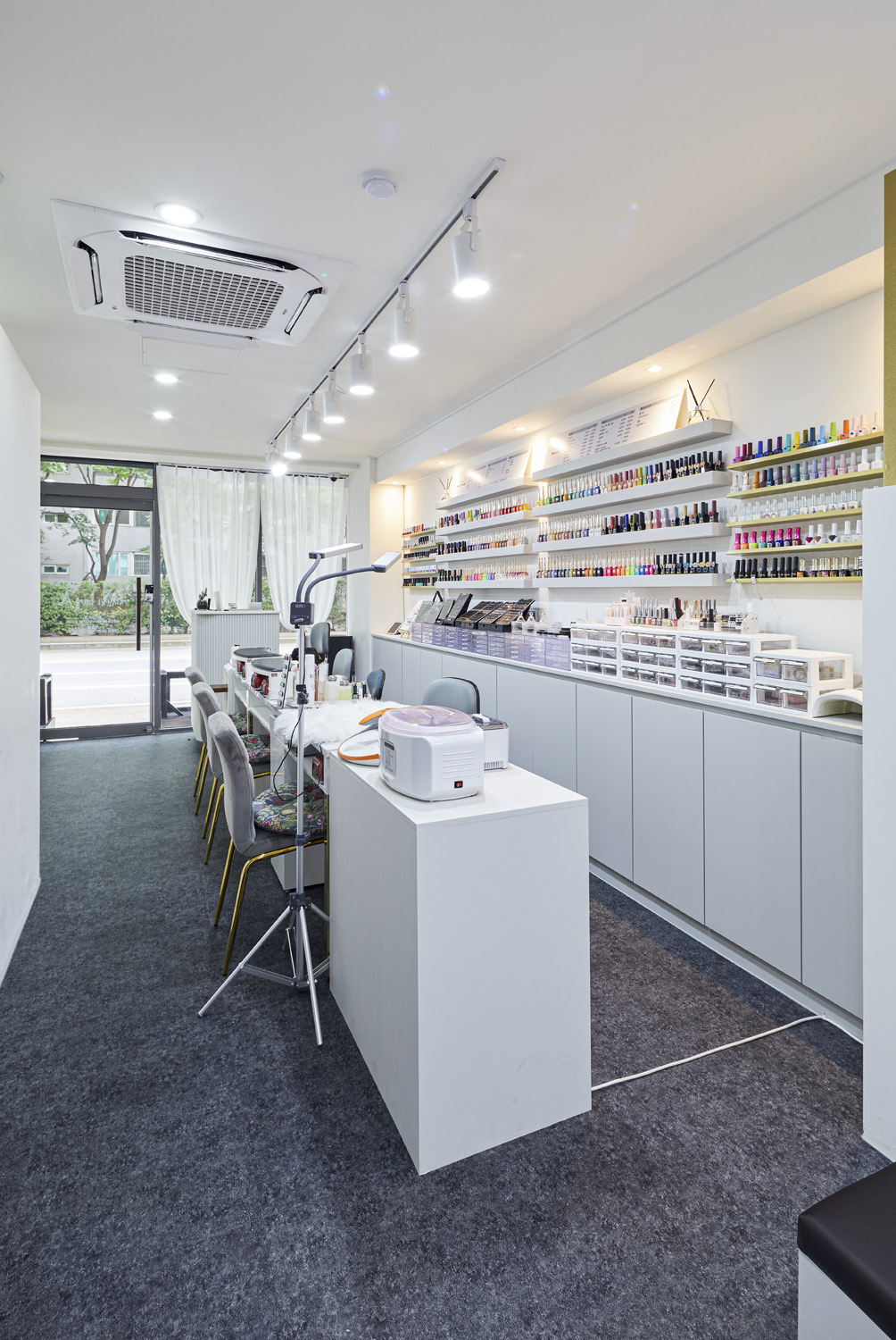 简约清新 13 坪白调奈尔氏咖啡厅-11