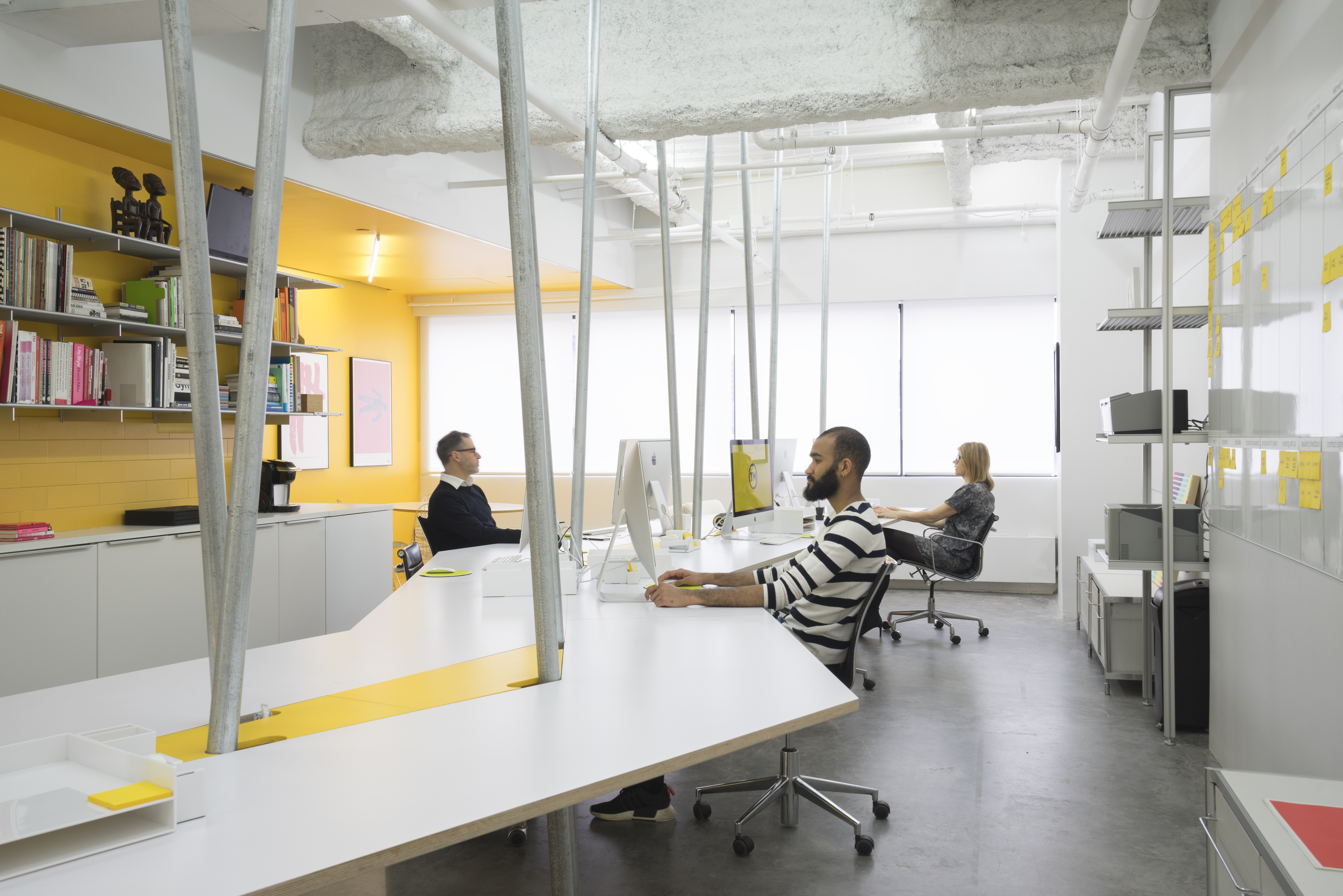 工业风创意办公室设计 | Force Majeure 广告公司-11