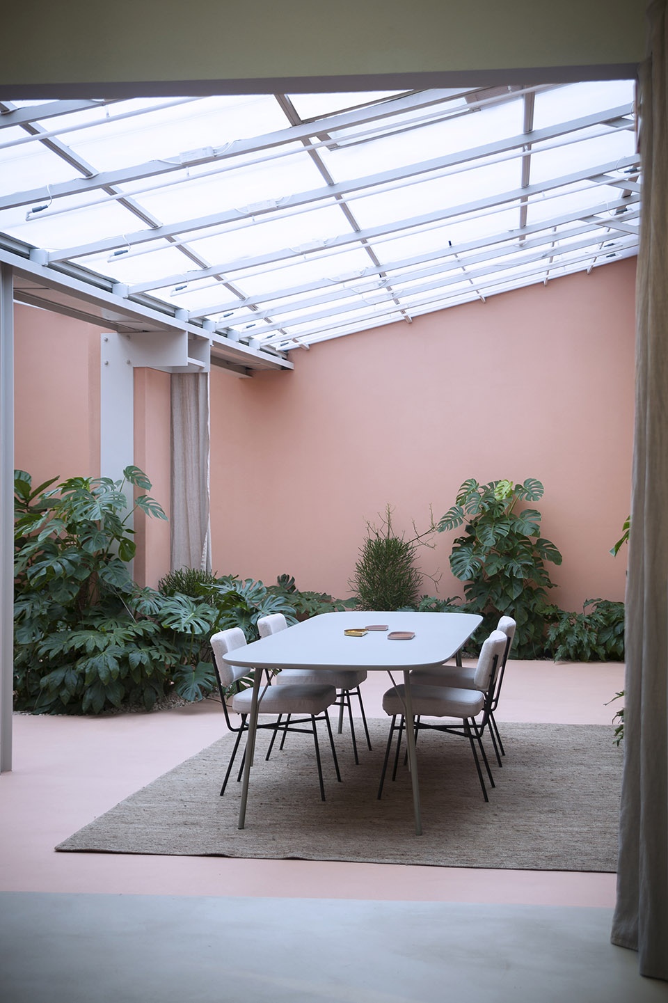 彩绘未知的女性思维 | ALYSI 展室设计解读-9