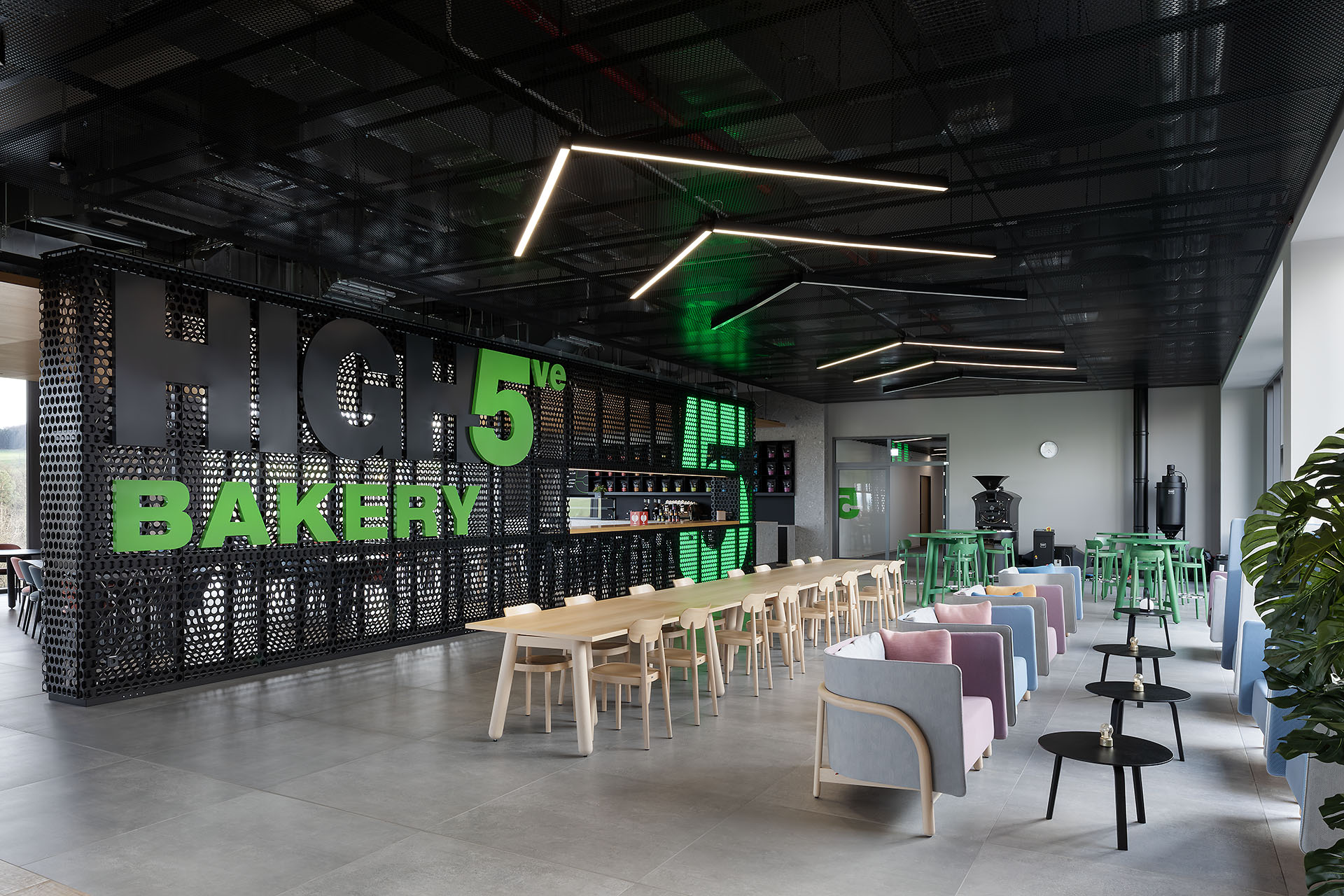 STRAUSS CI FACTORY-8