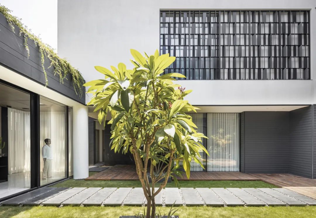 印度卢迪亚纳极简主义住宅设计丨极简主义建筑与设计工作室-18