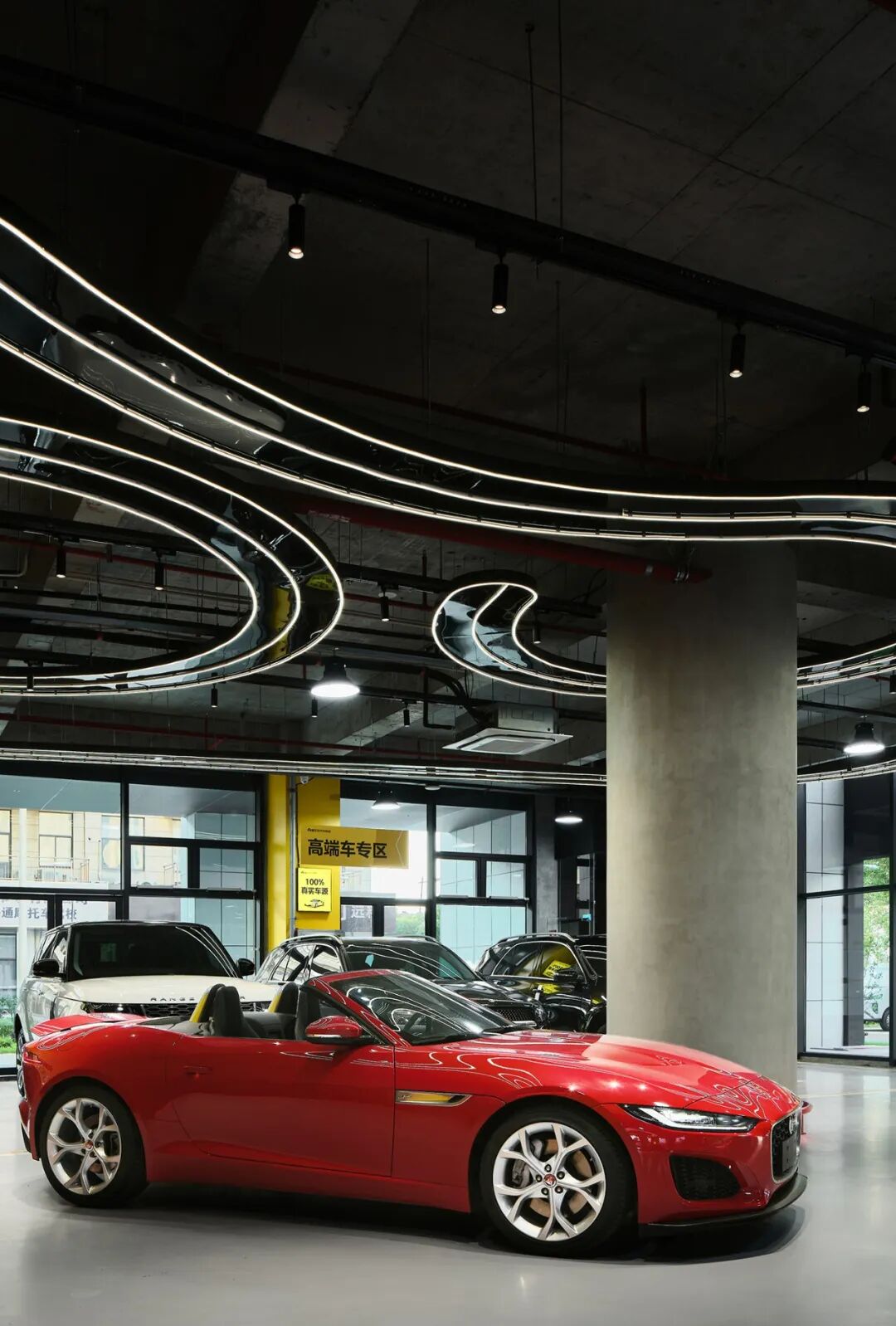 苏格设计丨3000㎡高街复古星火汽车展厅-46