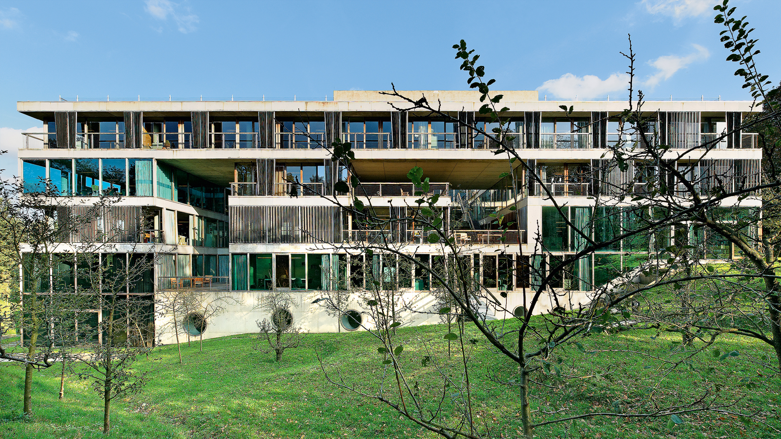 绿意盎然的空间韵律——荷兰 Villa VPRO 公共电视台办公中心-0