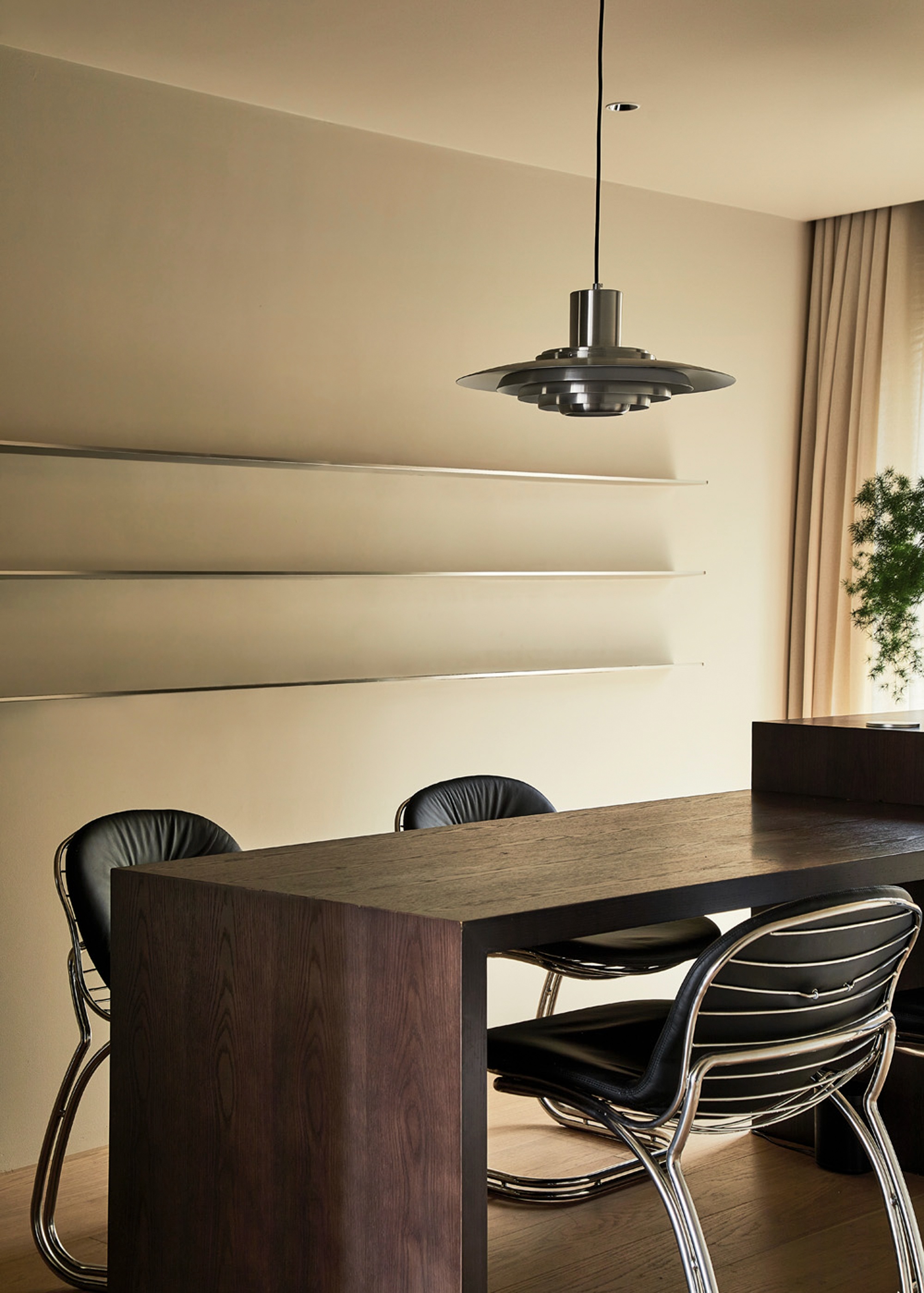 黑色中古风极简公寓-47