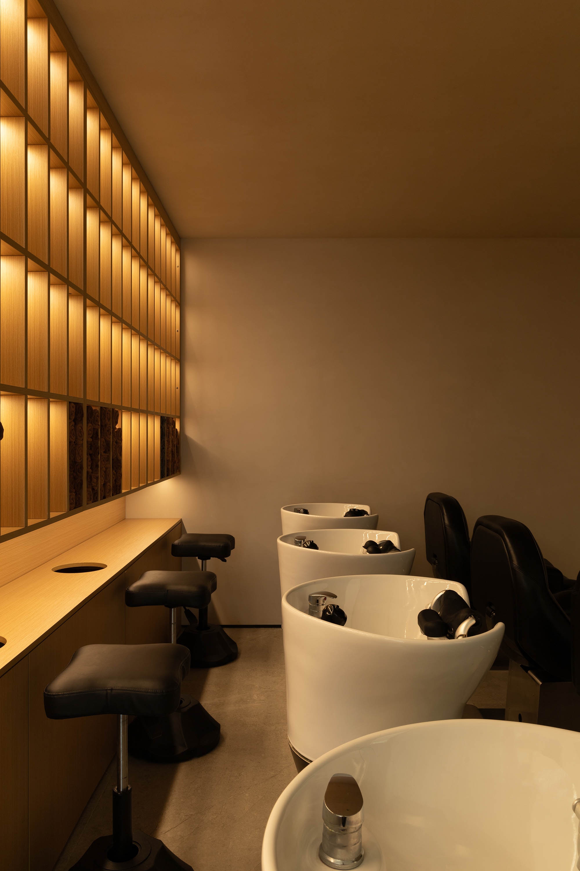 DX 理发店丨几塑空间设计-17