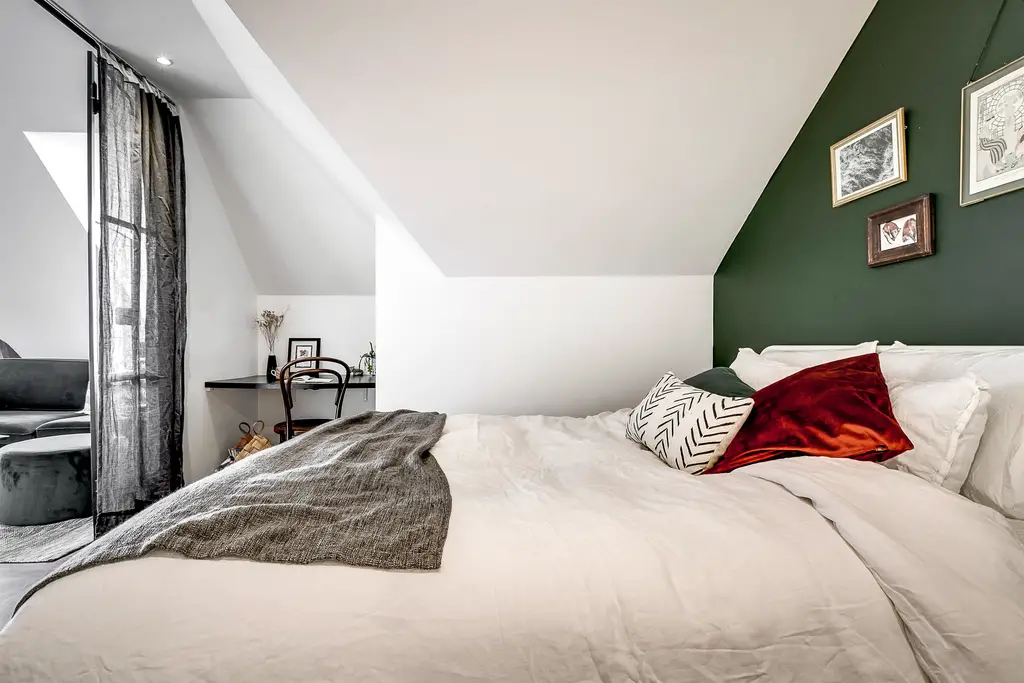 瑞典顶楼玻璃卧室 | 巧妙设计展现独特魅力-11