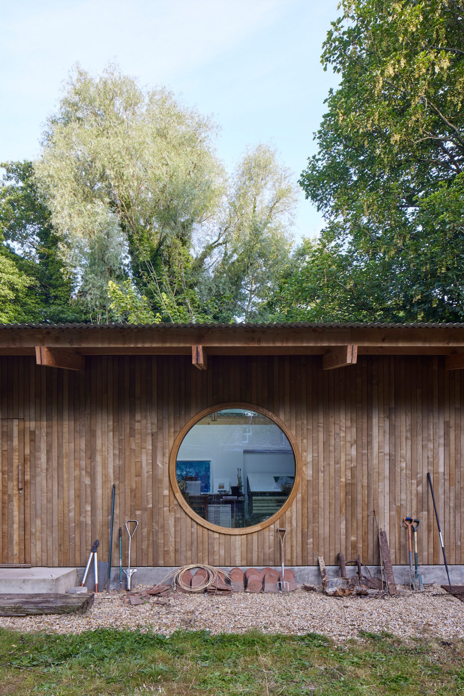 Eight offbeat homes accentuated by porthole-style windows-3