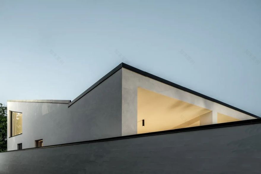 Hotvianskyi 设计独特住宅,功能与美观兼具-20