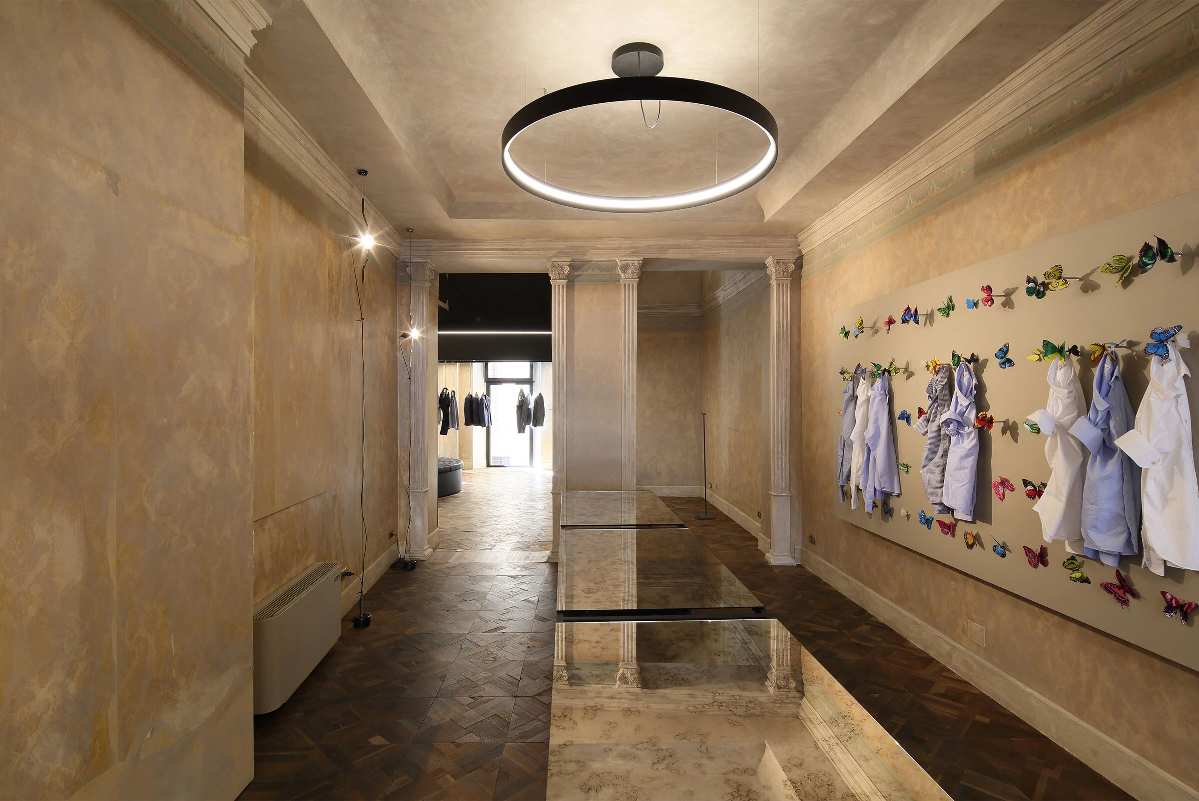 Reggio Emilia 服装店室内设计丨意大利雷焦艾米利亚-16