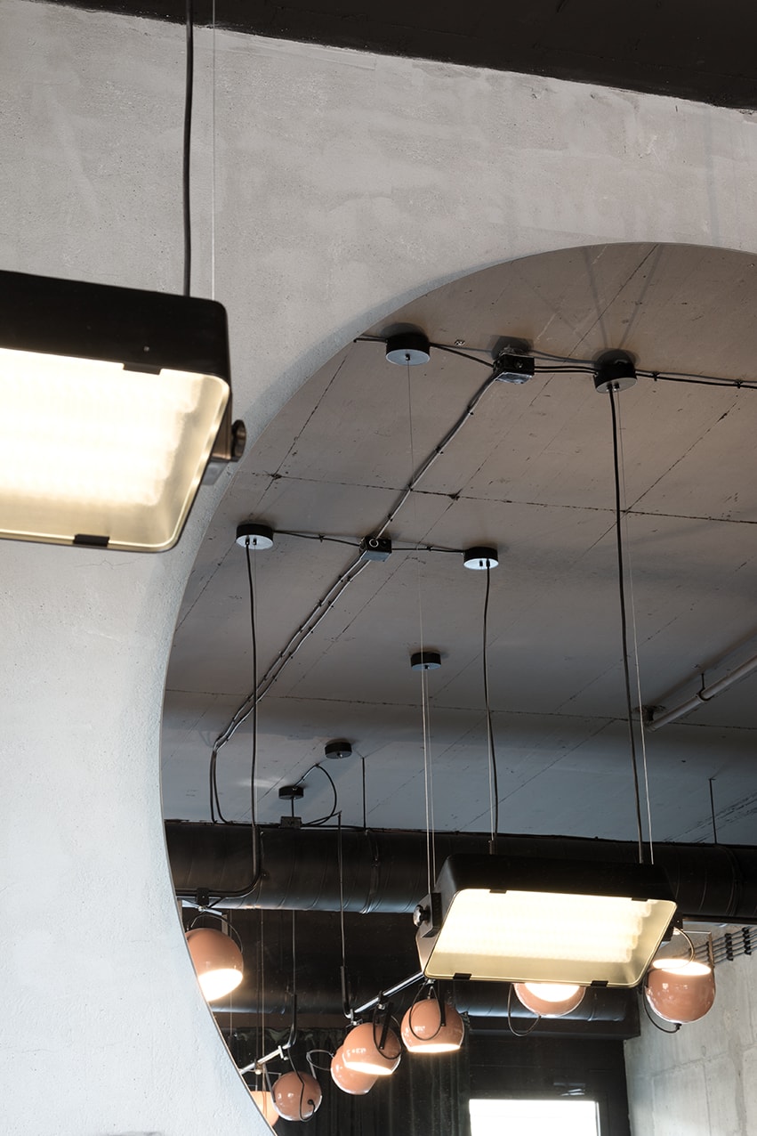 塞尔维亚 Autori Architects 设计现代水泥咖啡馆，色彩优雅展现别致空间-8