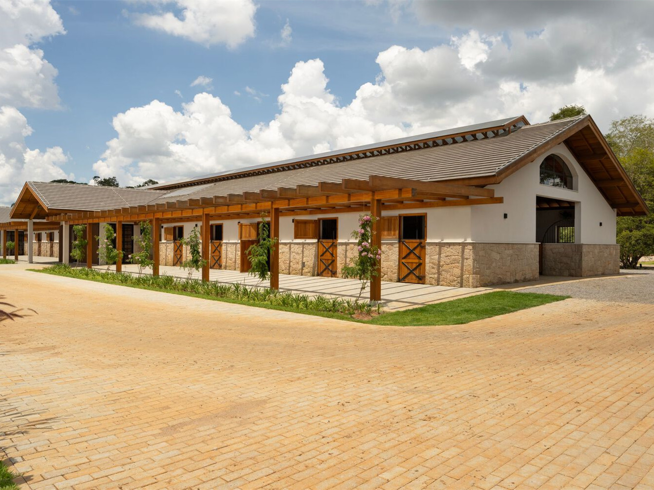 巴西 Haras DOM 马术的家庭提供服务站丨佩尔·卡瓦利·阿尔奎特图拉-3