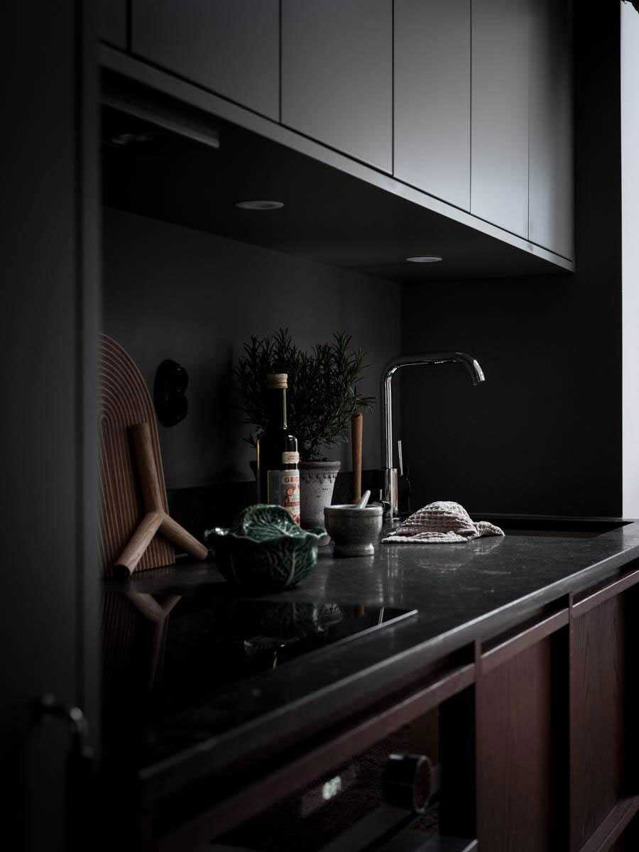 30㎡瑞典小阁楼，工业风设计魅力十足-10