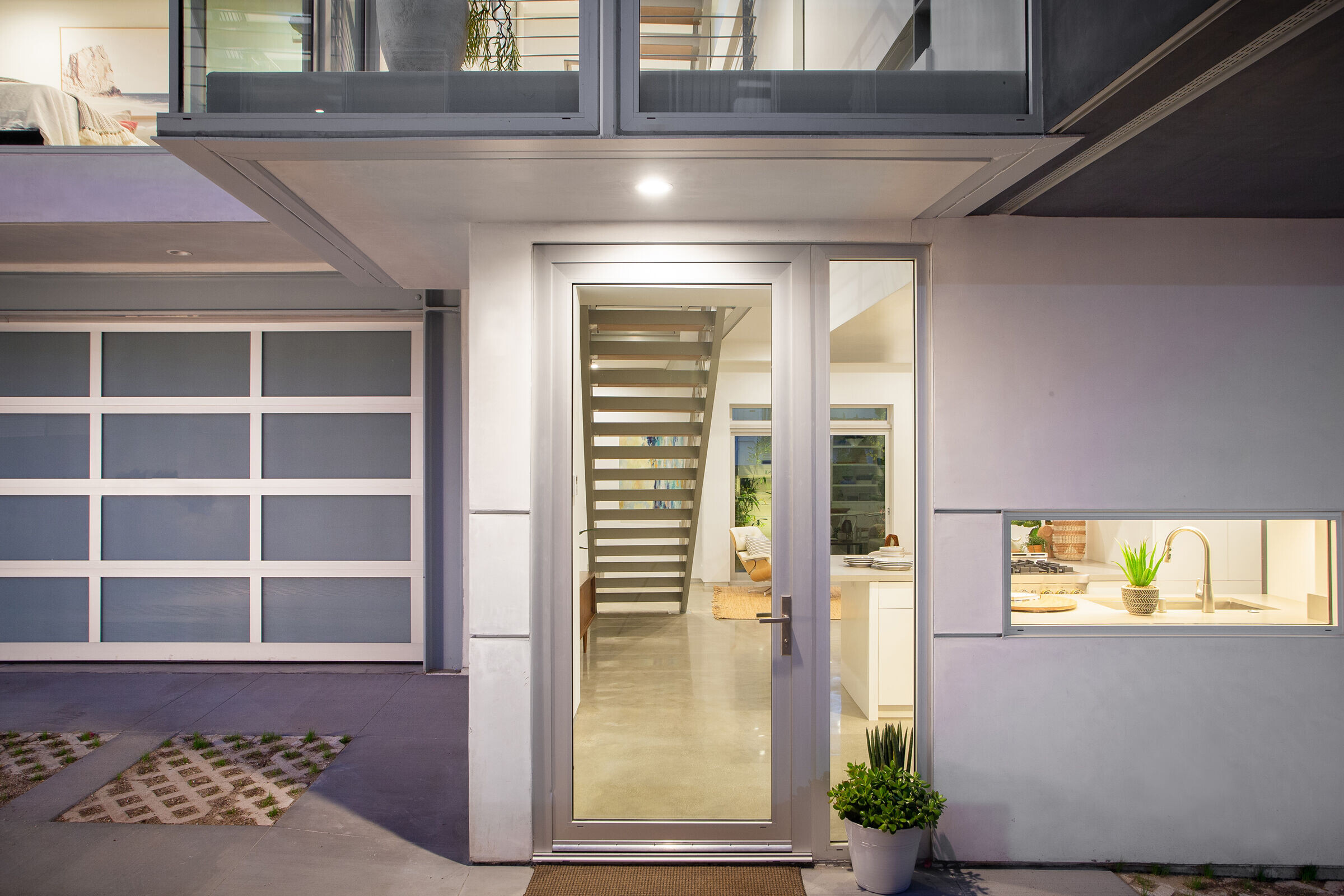 加州阳光下的三层豪华公寓丨美国丨Michael W. Folonis Architects-10